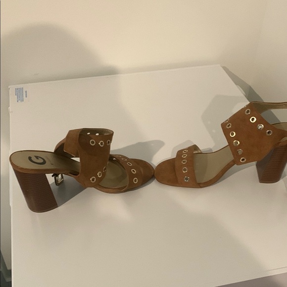 Guess Brown Sandals with Sleek Design - Picture 3 of 4